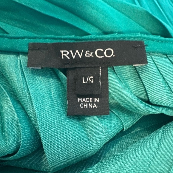 RW&CO Emerald Green Pleated V-Neck Maxi Dress | Size Large - Picture 5 of 5